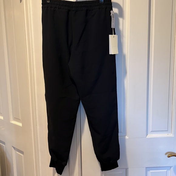 Wilfred aritzia Buffon pants joggers XS black new with tags - Picture 10 of 10